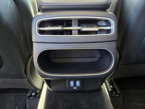 Used 2025 Genesis GV70 2.5T AWD/4WD image 15