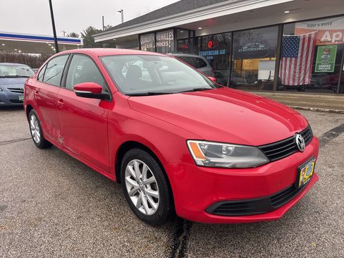 Used 2011 Volkswagen Jetta SE image 16