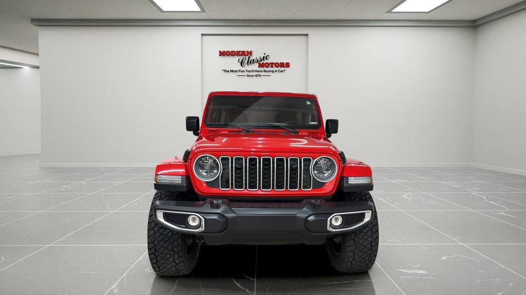 Used 2025 Jeep Wrangler Unlimited Sahara AWD/4WD image 2
