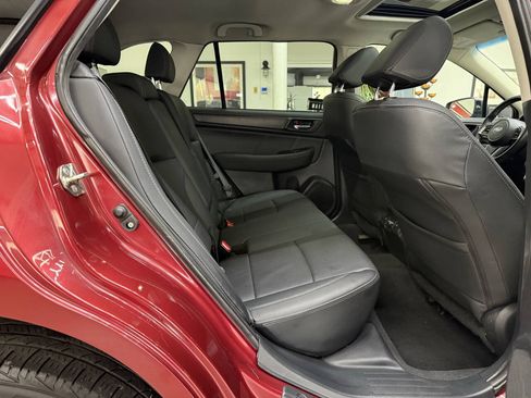 Used 2018 Subaru Outback 2.5i Limited AWD/4WD image 15