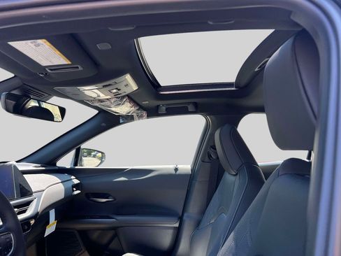 New 2026 Lexus UX 300h AWD image 19