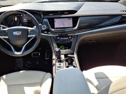 Certified 2022 Cadillac XT6 Sport w/ Technology Package image 22