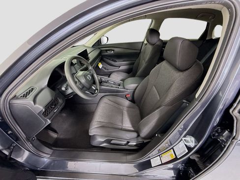 Certified 2025 Honda Accord LX image 19