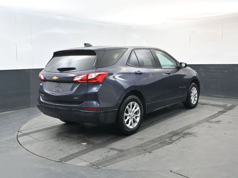 Used 2019 Chevrolet Equinox LS w/ LS Convenience Package image 5