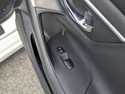 Used 2017 Nissan Altima 2.5 S w/ Power Driver Seat Package FWD image 34