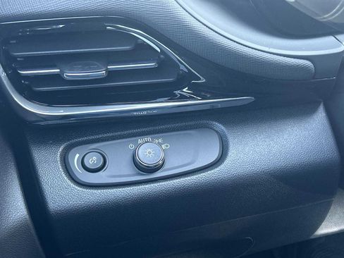 New 2026 Buick Envista Sport Touring FWD image 17