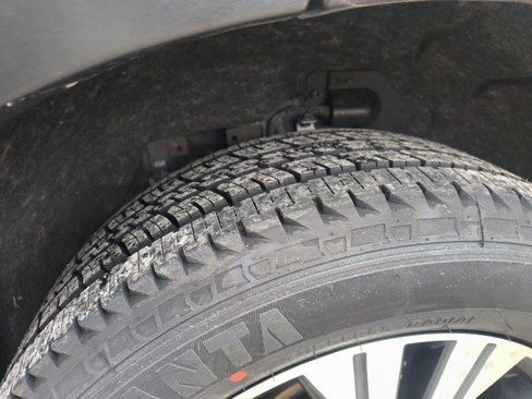 Used 2023 Nissan Rogue SV image 9