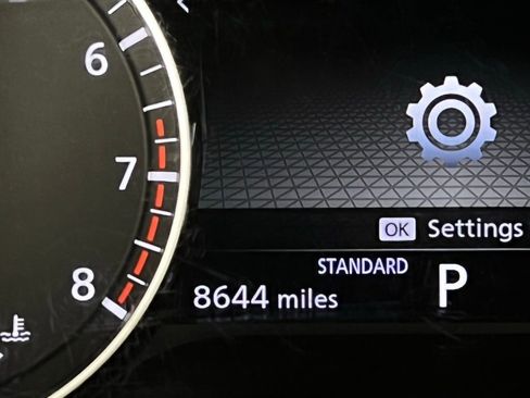 Used 2024 Nissan Pathfinder SV w/ Black Appearance Package image 15