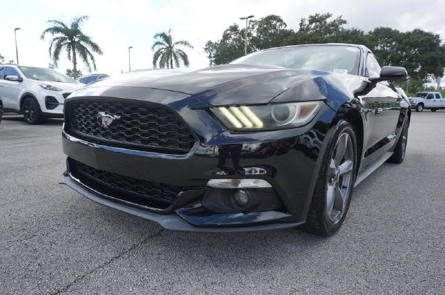 Used 2017 Ford Mustang Coupe w/ Enhanced Security Package RWD image 21