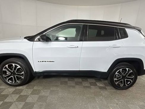 Used 2023 Jeep Compass Limited AWD/4WD image 6