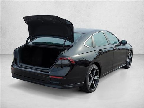 Used 2024 Honda Accord Sport image 8