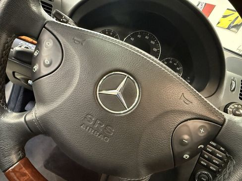 Used 2006 Mercedes-Benz E 350 4MATIC Sedan image 20