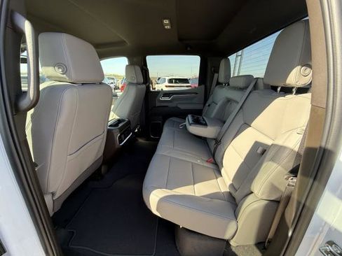 New 2026 GMC Sierra 1500 SLT image 29