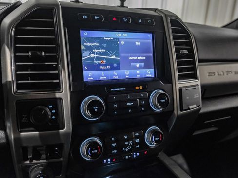 Used 2021 Ford F250 Platinum w/ FX4 Off-Road Package image 27