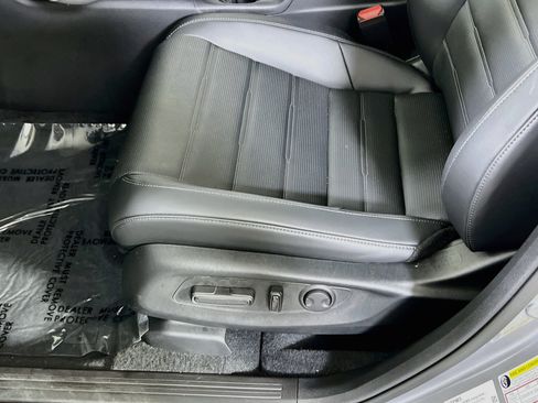 Used 2023 Honda CR-V EX-L image 18