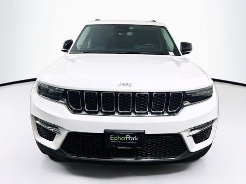 Used 2023 Jeep Grand Cherokee Limited AWD/4WD image 2