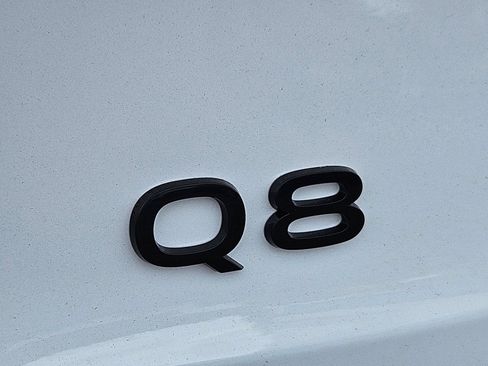Used 2024 Audi Q8 e-tron Premium Plus AWD/4WD image 27