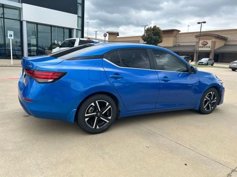 Used 2025 Nissan Sentra SV FWD image 13