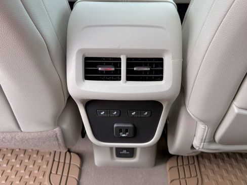 Used 2019 GMC Terrain Denali w/ Advanced Safety Package AWD/4WD image 35