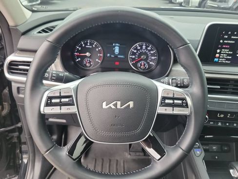 Used 2022 Kia Telluride EX w/ EX Premium Package FWD image 17