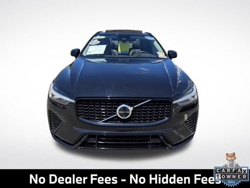 Used 2024 Volvo XC60 B5 Plus AWD/4WD image 3