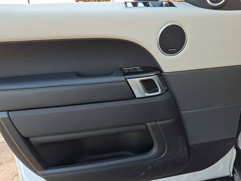 Used 2022 Land Rover Range Rover Sport HSE Silver Edition image 12