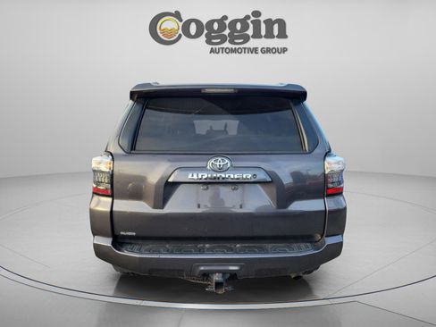 Used 2016 Toyota 4Runner SR5 image 4