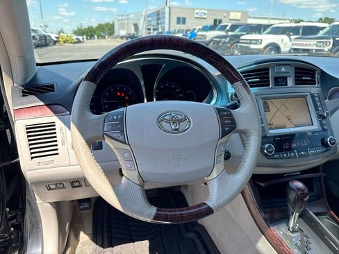 Used 2011 Toyota Avalon Limited FWD image 11