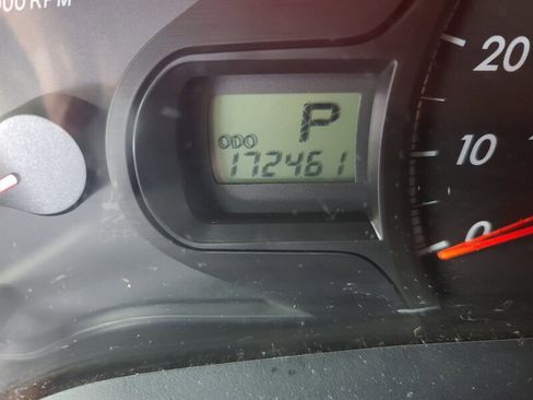 Used 2014 Toyota Sienna LE image 22