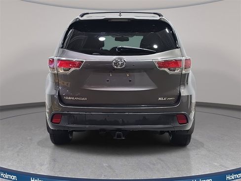 Used 2016 Toyota Highlander XLE image 7