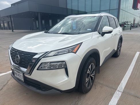 Used 2021 Nissan Rogue SV w/ Premium Package image 1