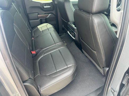 Used 2019 GMC Sierra 1500 SLT w/ SLT Premium Package AWD/4WD image 32