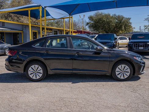 Used 2025 Volkswagen Jetta S image 4