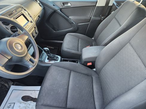 Used 2018 Volkswagen Tiguan Limited image 15