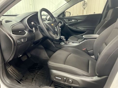 Used 2023 Chevrolet Malibu RS image 18