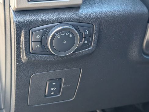 Used 2017 Ford F150 Lariat w/ Equipment Group 502A Luxury AWD/4WD image 35