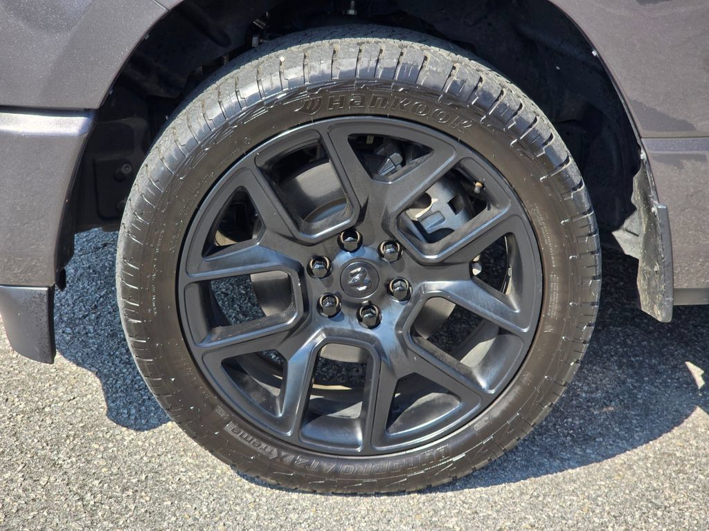 Used 2024 RAM 1500 Laramie AWD/4WD image 23