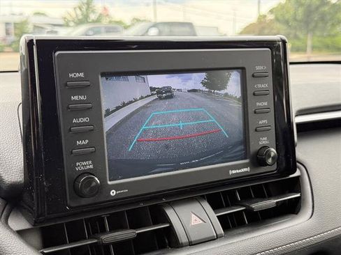 Used 2021 Toyota RAV4 LE FWD image 18