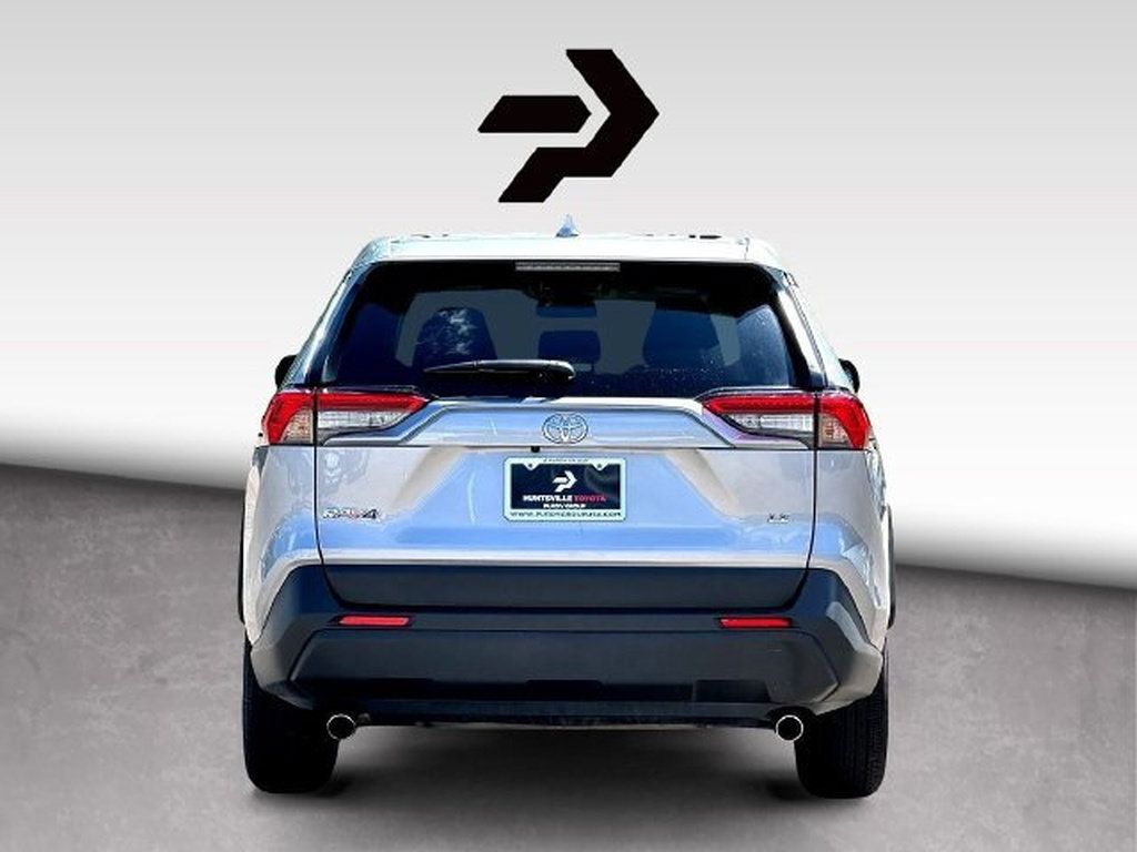Certified 2025 Toyota RAV4 LE FWD image 7