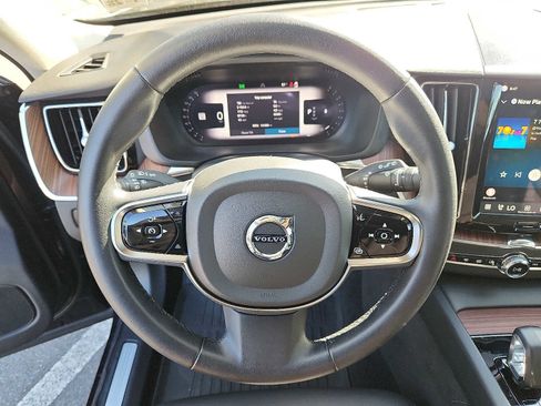 Certified 2024 Volvo XC60 B5 Plus w/ Protection Package Premier AWD/4WD image 19