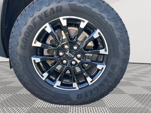 Used 2024 Chevrolet Traverse Z71 image 27