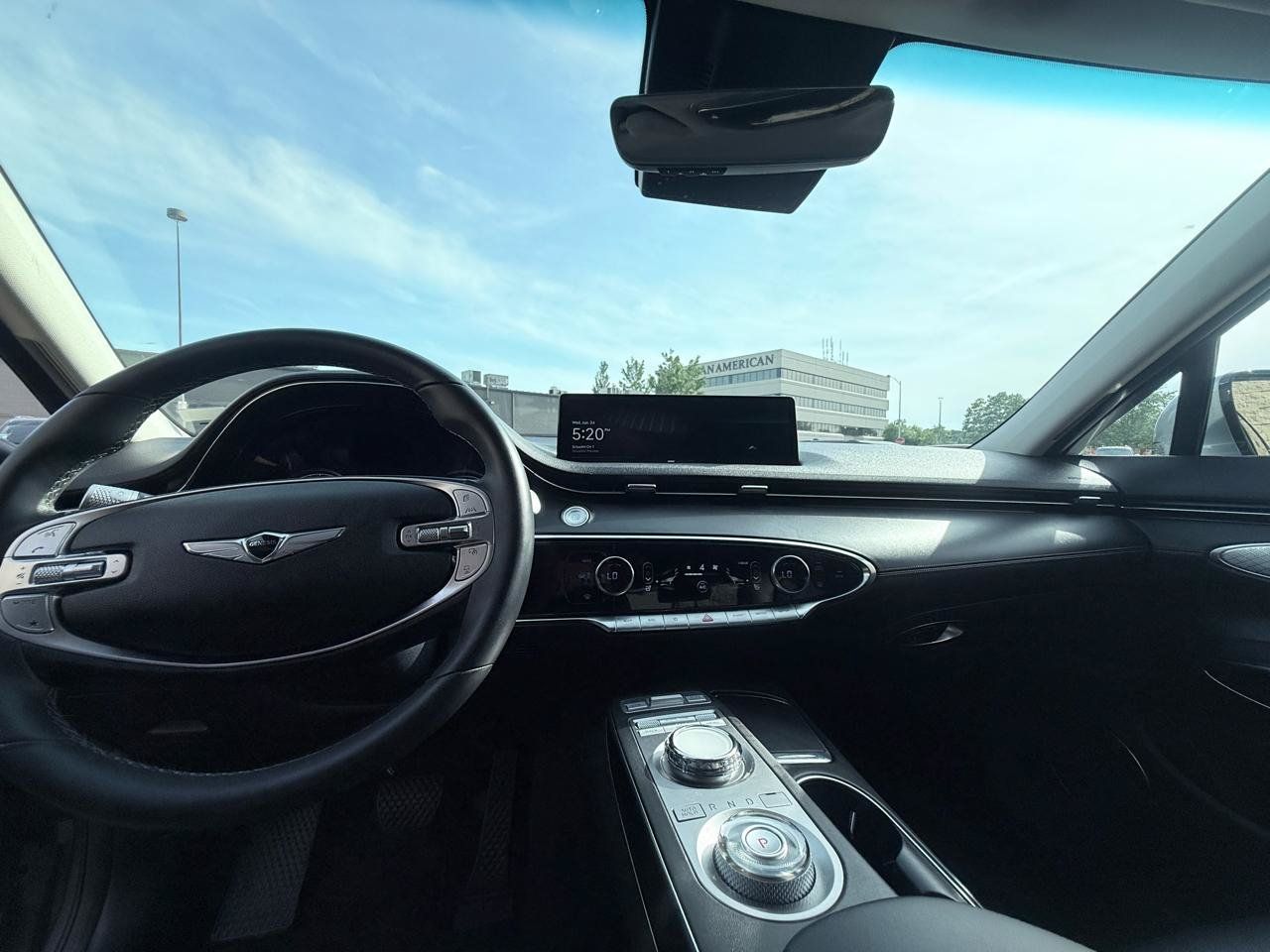 Used 2025 Genesis GV70 2.5T AWD/4WD image 17