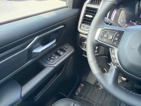 Used 2025 RAM 1500 Big Horn AWD/4WD image 18