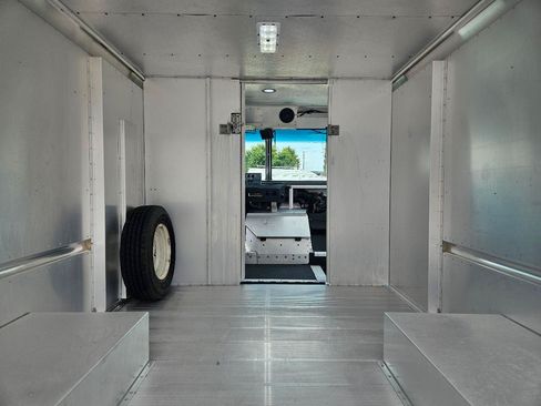 Used 2015 Ford E-350 and Econoline 350 Super Duty w/ A/C Prep Package RWD image 17