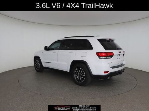 Used 2021 Jeep Grand Cherokee Trailhawk w/ Trailhawk Luxury Group AWD/4WD image 11