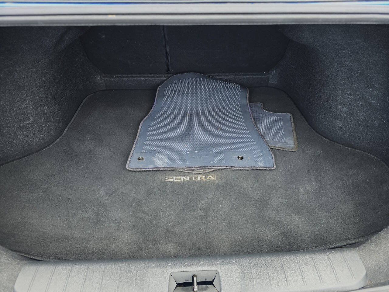 Used 2020 Nissan Sentra SR FWD image 22