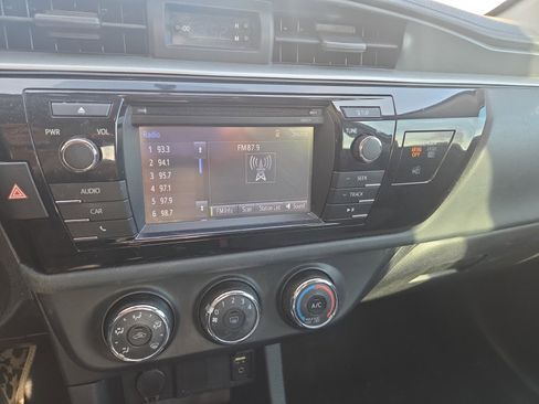 Used 2016 Toyota Corolla L image 24