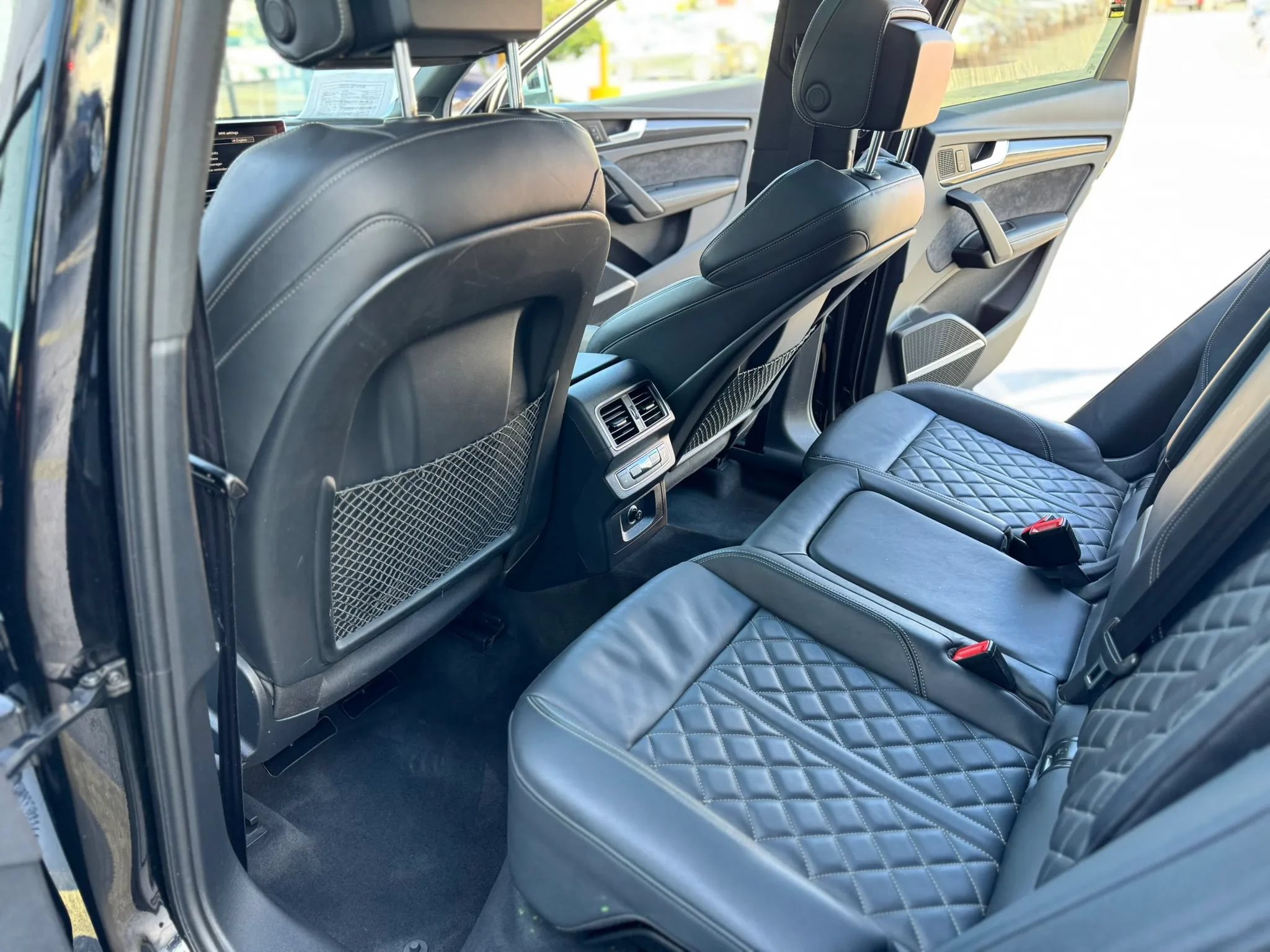 Used 2018 Audi SQ5 Prestige w/ Prestige Package AWD/4WD image 15