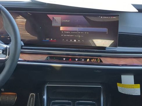 Used 2024 BMW i7 xDrive60 image 17