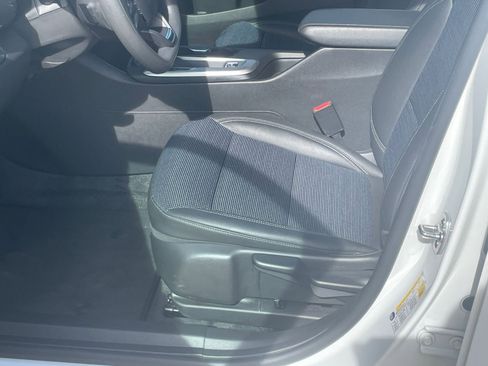 Used 2025 Buick Envista Preferred image 22